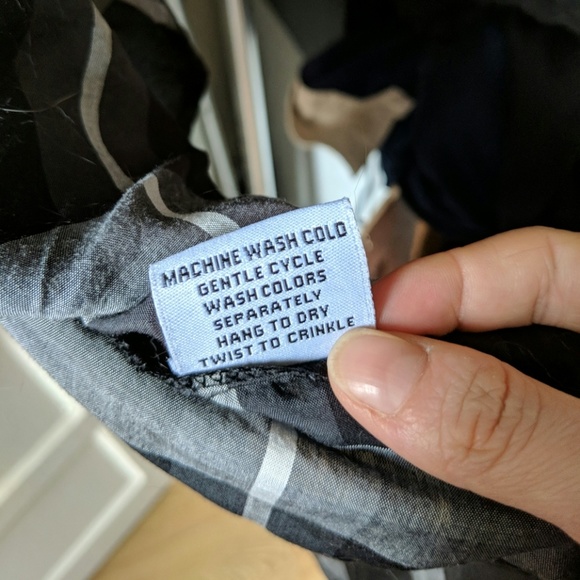 Closet clear out price 1 day only! Tulip Button Down Tunic Dress with pockets! - Picture 5 of 5